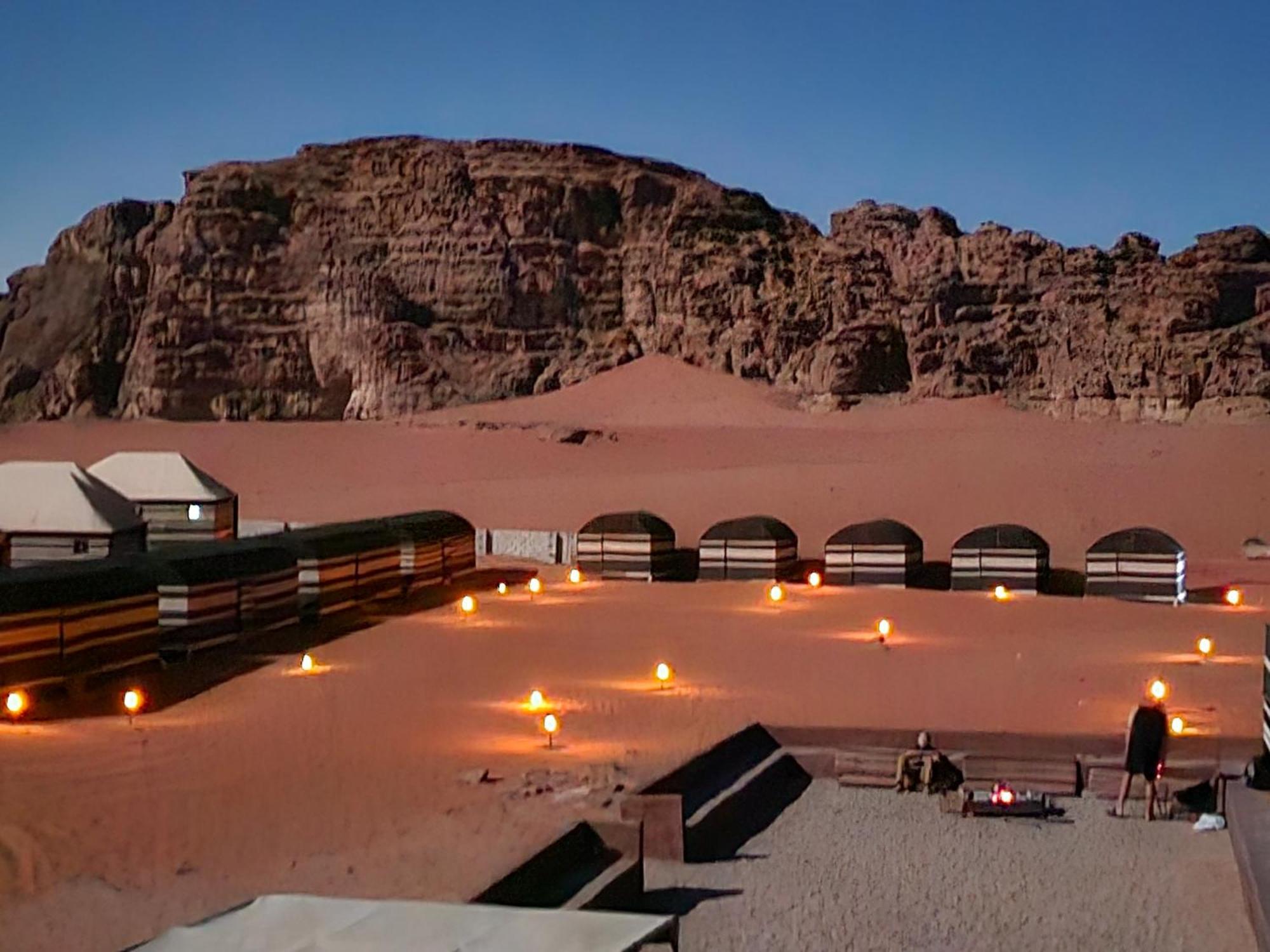 Wadi Rum Candles Camp Zewnętrze zdjęcie